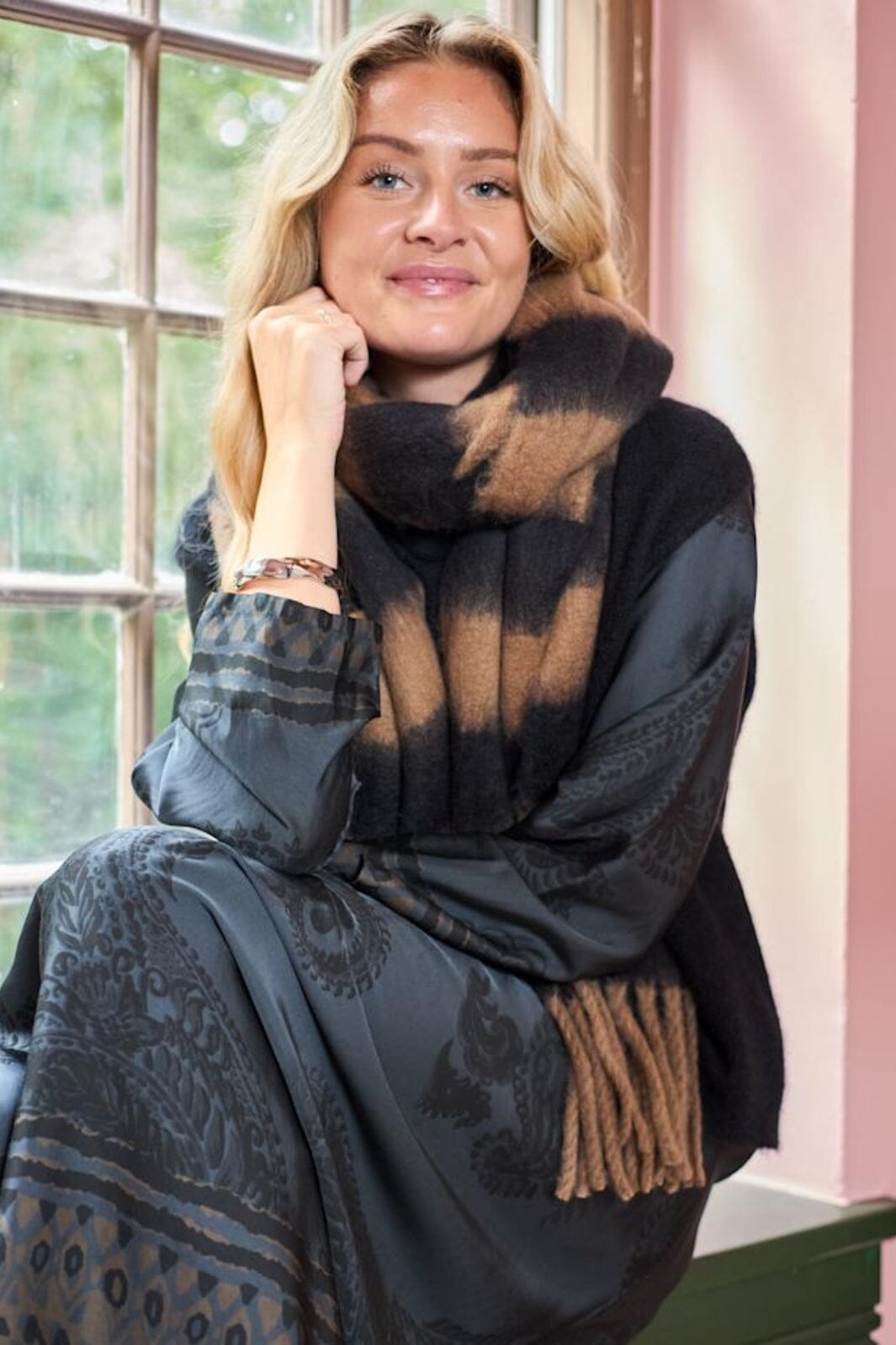 Black Colour - Bcdash Striped Winter Scarf 208415 - Black/Latte Tørklæder