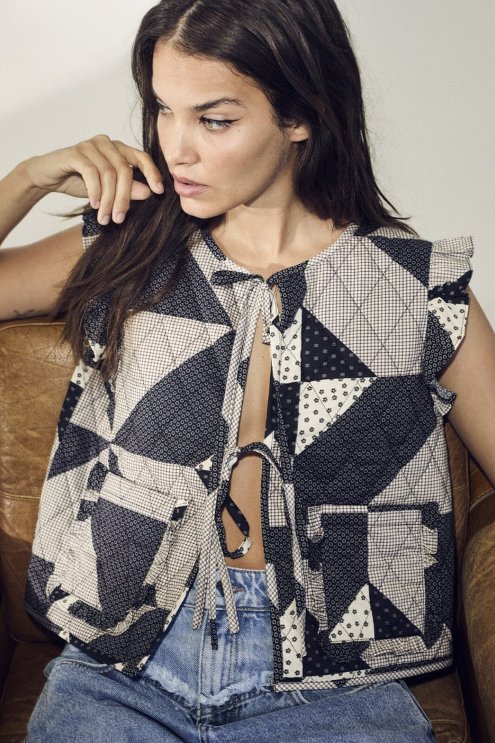 Forudbestilling - Co´couture - Patchiecc Quilt Vest 30207 - 61 Ink Veste