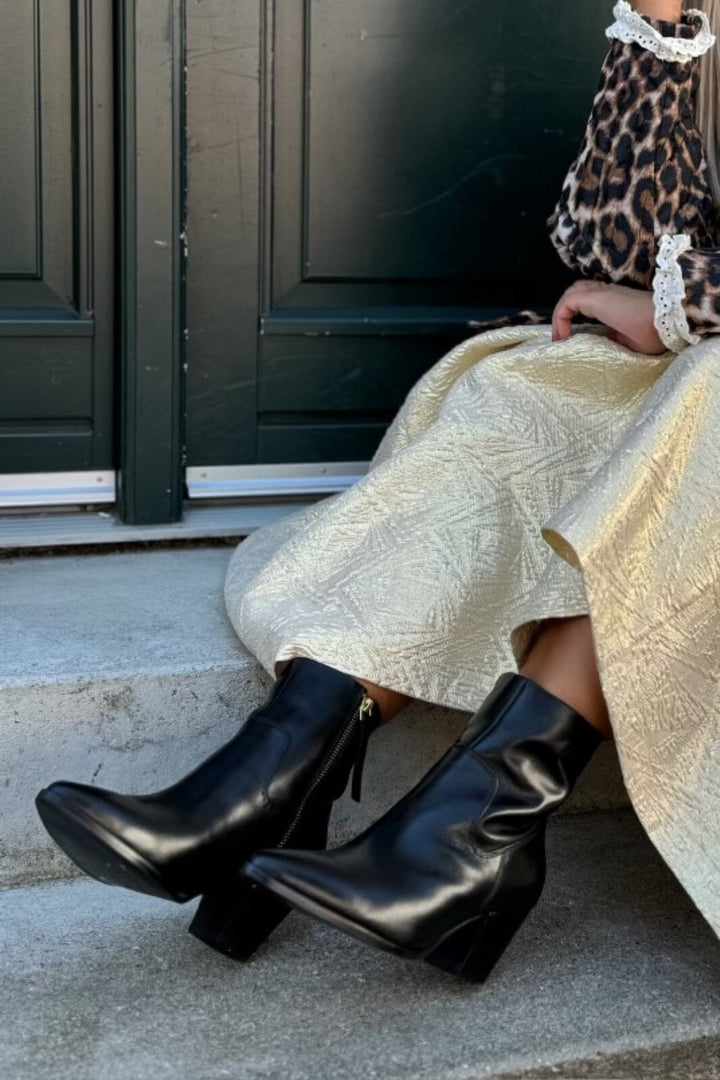 Forudbestilling - Copenhagen Shoes - It'S All About Walking Patent - 0011 Black Patent Støvler