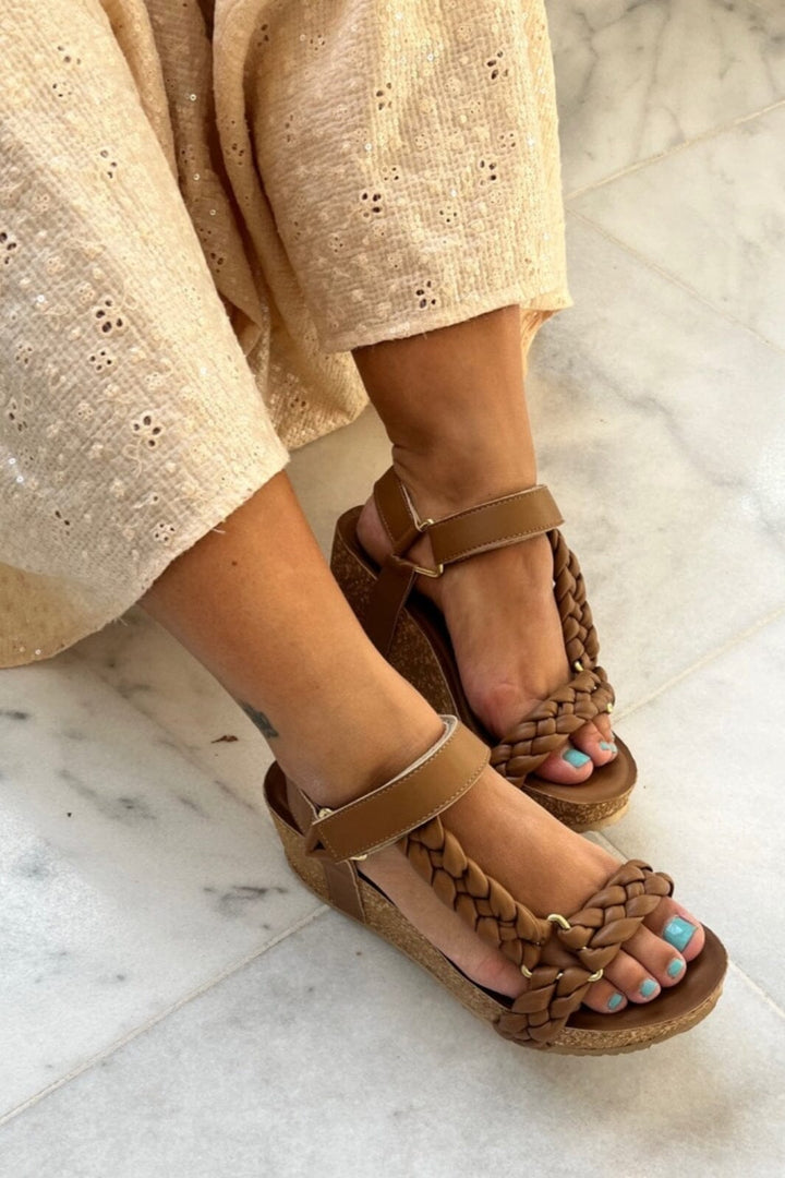 Copenhagen Shoes - Woven Lady - 0241 Cognac