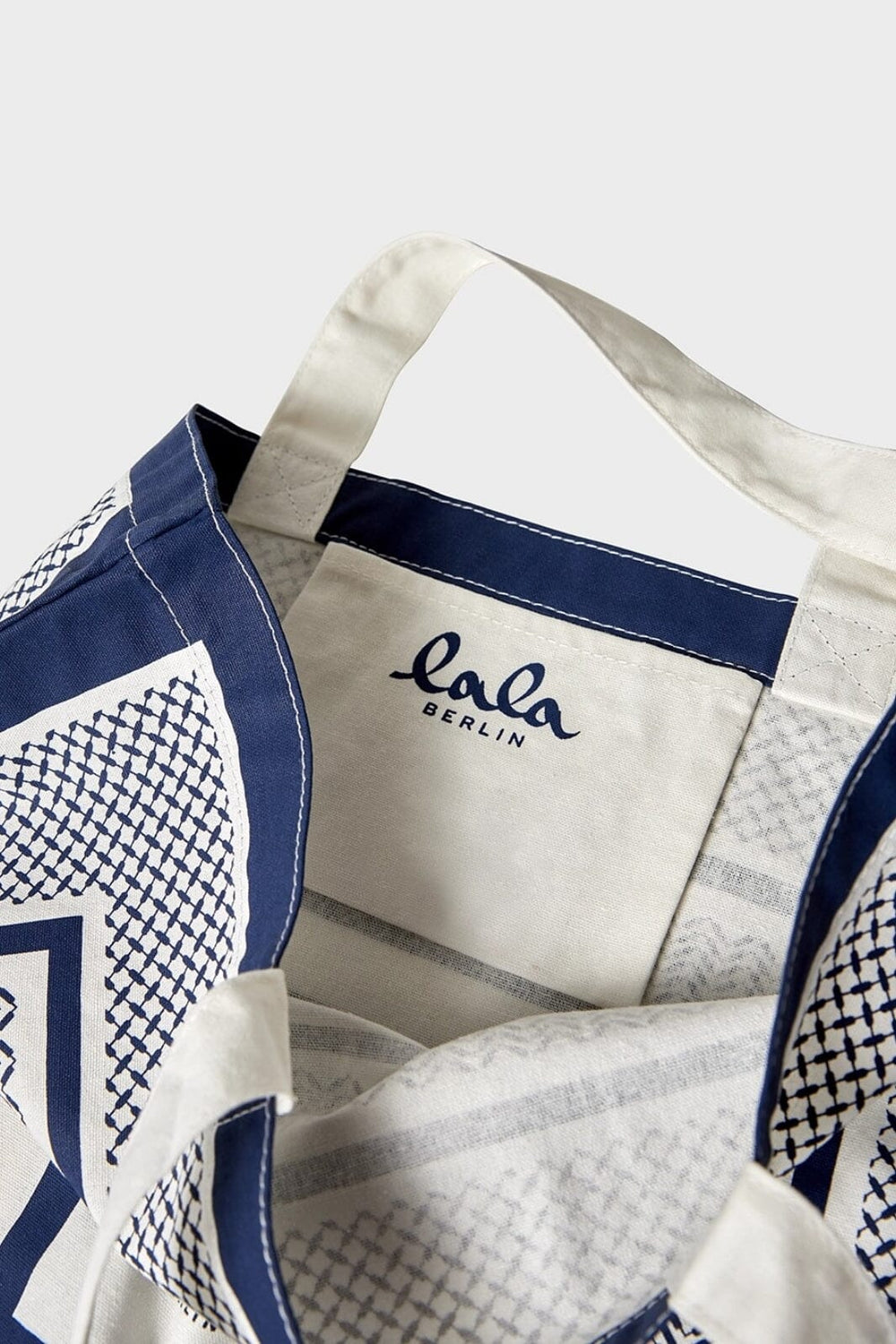 Lala Berlin - Tote Maja 10010374 - Heritage Stripe Navy