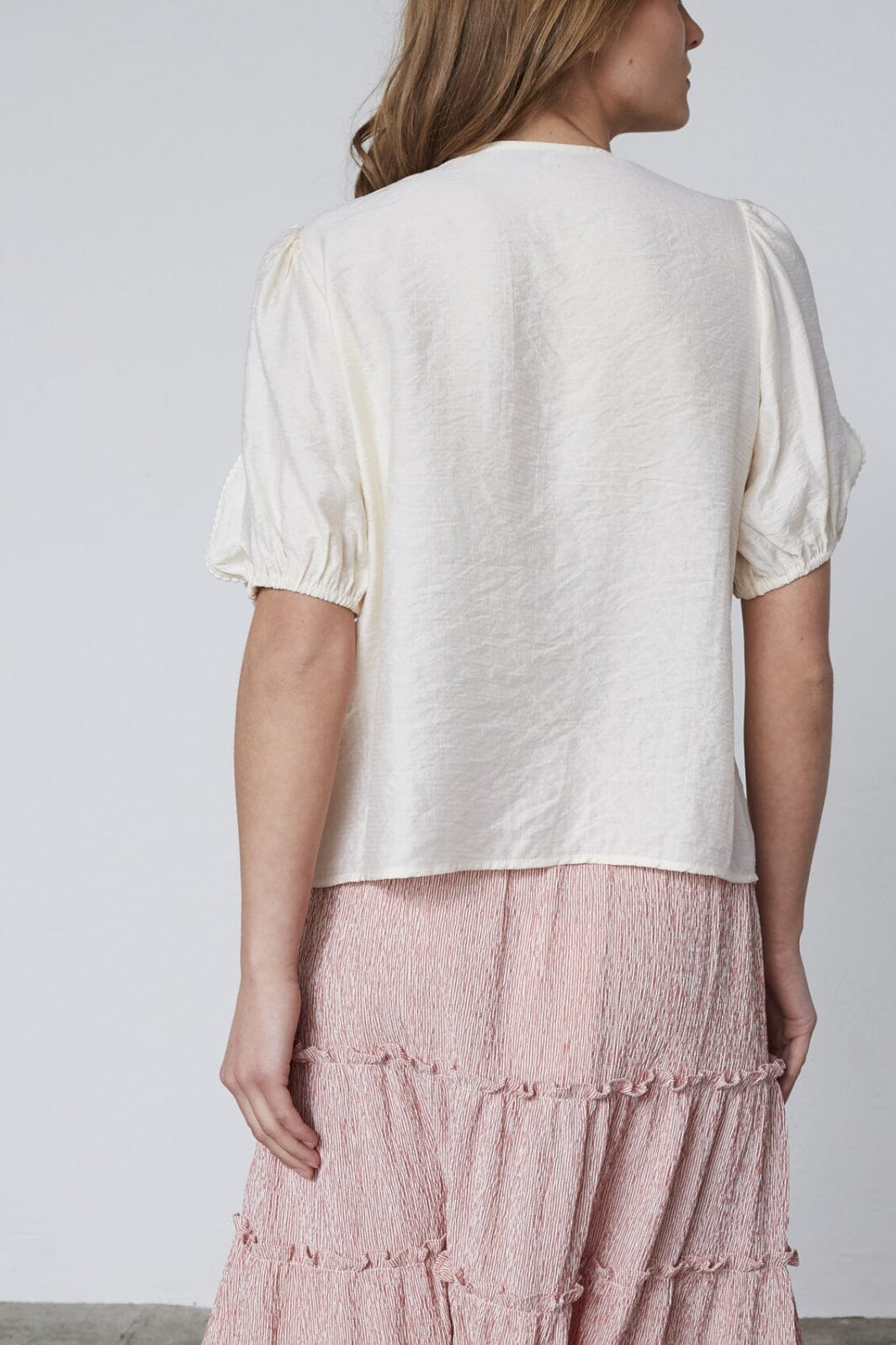 Love & Divine - Love1377 18906 - 115 - Cream