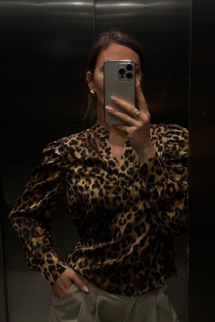 Forudbestilling - Neo Noir - Rosslyn Leo Blouse - Leopard Skjorter