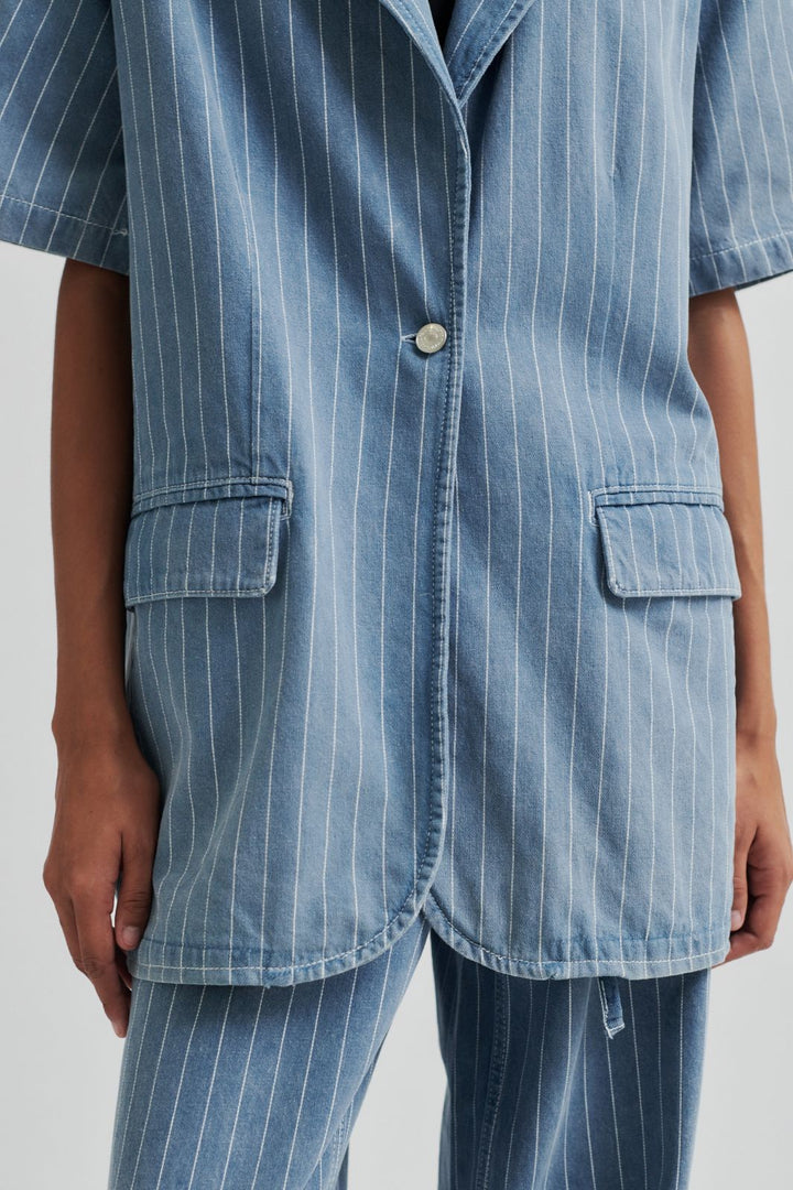 Forudbestilling - Second Female - Layne SS Blazer 59762 - Light blue denim Blazere
