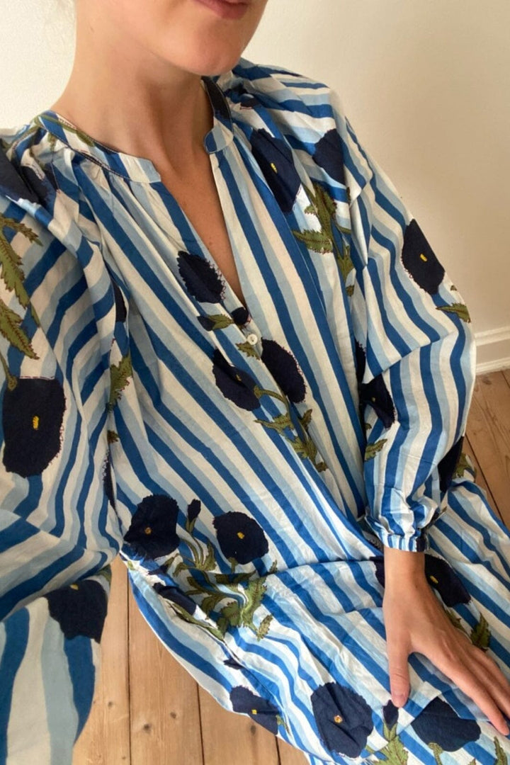 Forudbestilling - Sissel Edelbo - Lara Organic Cotton Dress - True Blue Kjoler