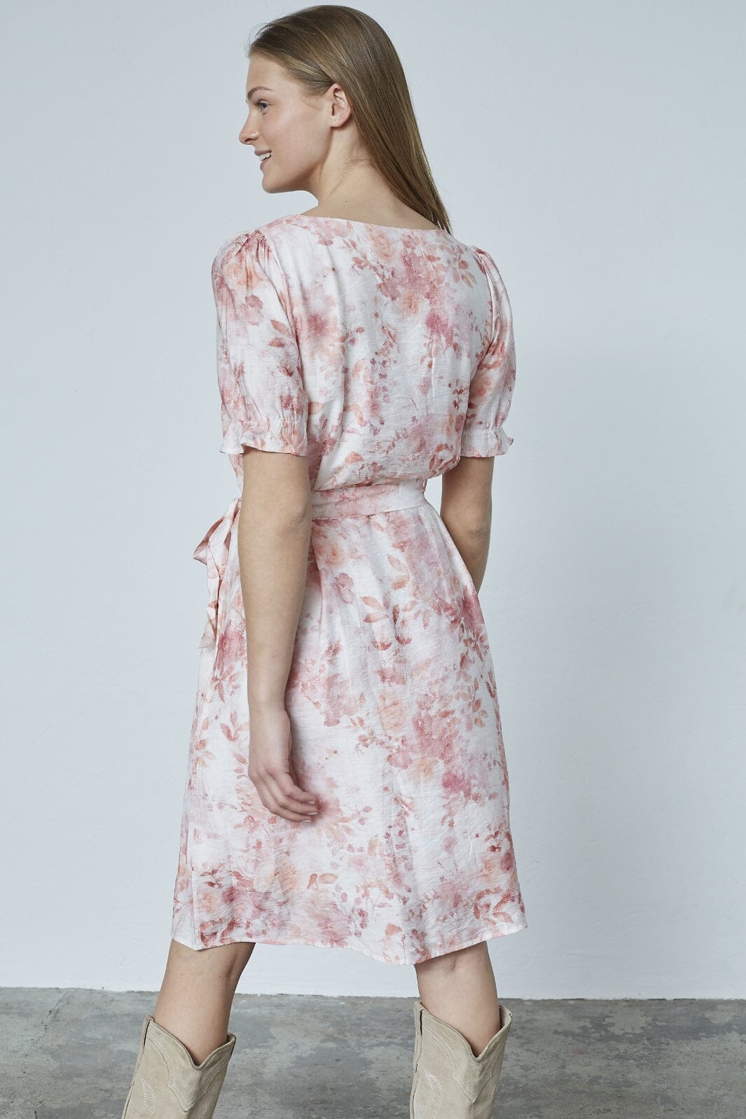 Sisters Point - Noki-Dr.Ss1 18964 - 810 - Light Coral Flower