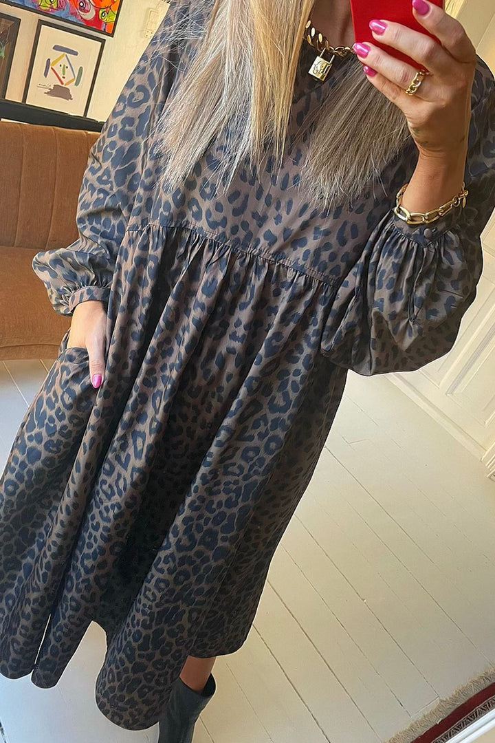 Forudbestilling - Valentin Studio - Carrie Dress - Leopard (start/Midt December) Kjoler