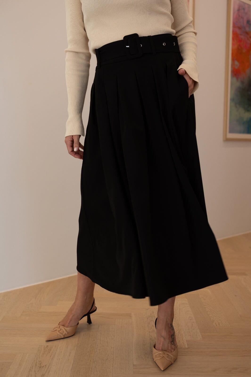 Forudbestilling - Valentin Studio - Pleated Skirt - Black Nederdele