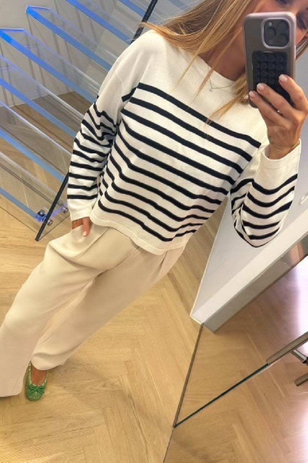 Forudbestilling - Valentin Studio - Pretty Pants Wide - Ivory Bukser