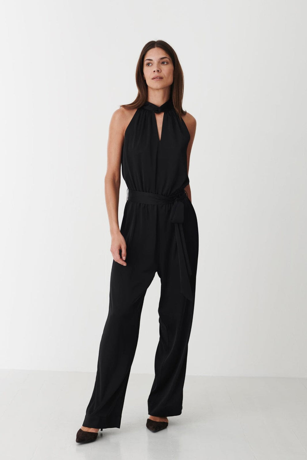 Karmamia - Delia Jumpsuit 2242 - Semi Rich Black Buksedragter