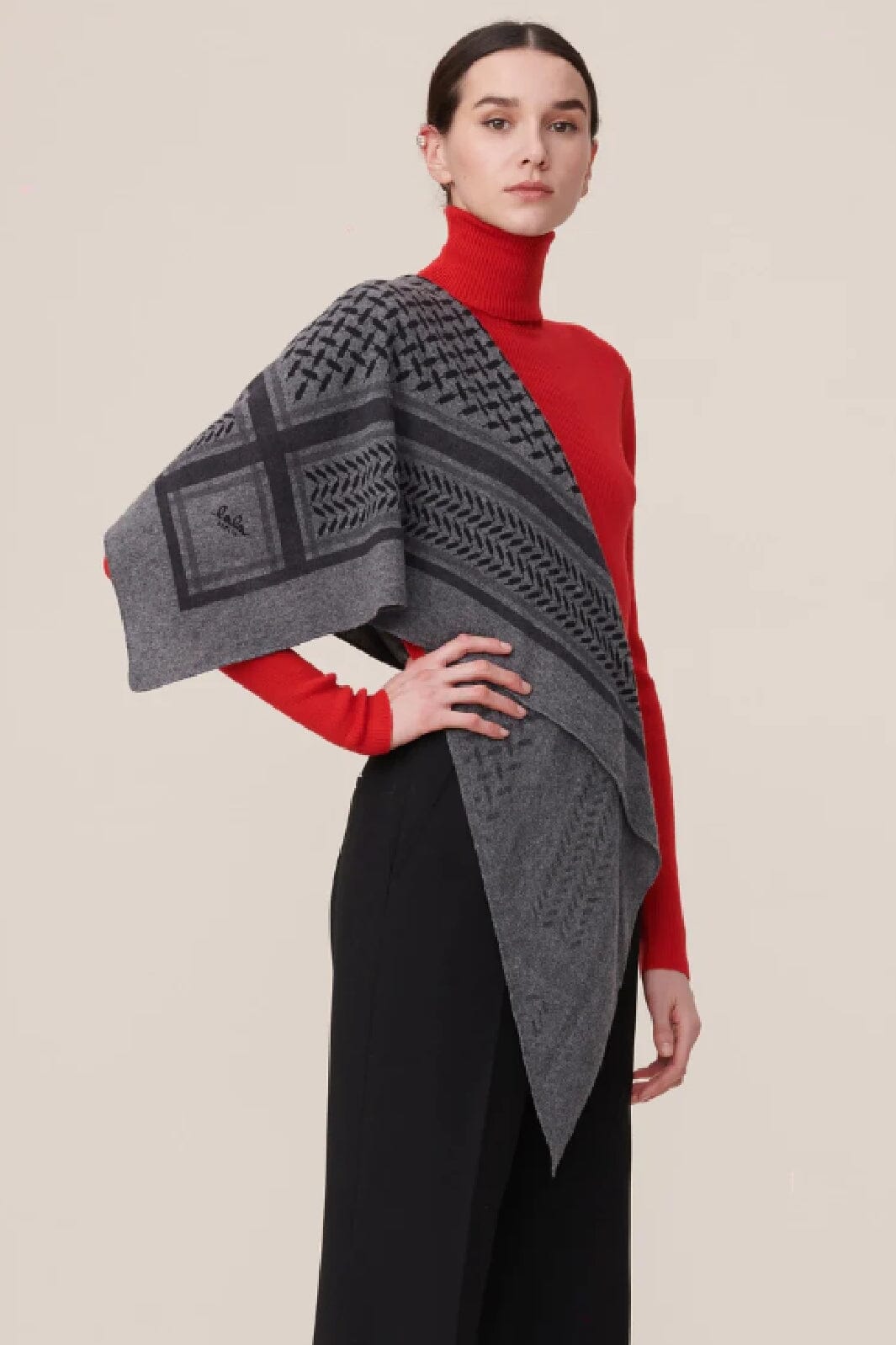 Lala Berlin - Triangle Trinity Classic M - Lubecca Dark grey melange Tørklæder