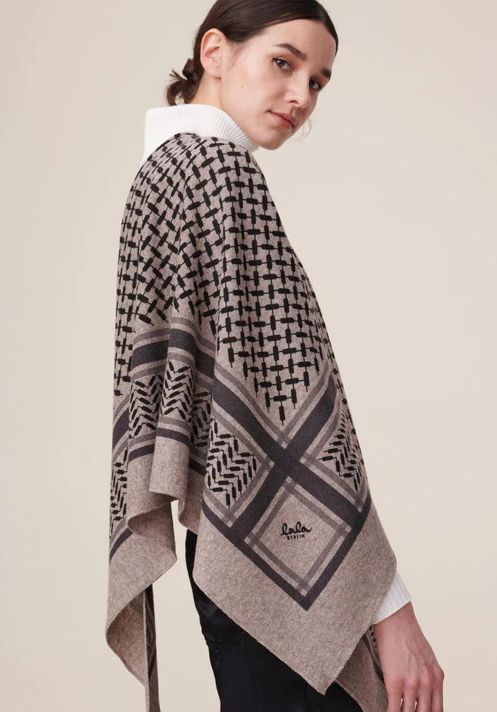 Lala Berlin - Triangle Trinity Classic M - Stradivari Dark brown melange Tørklæder