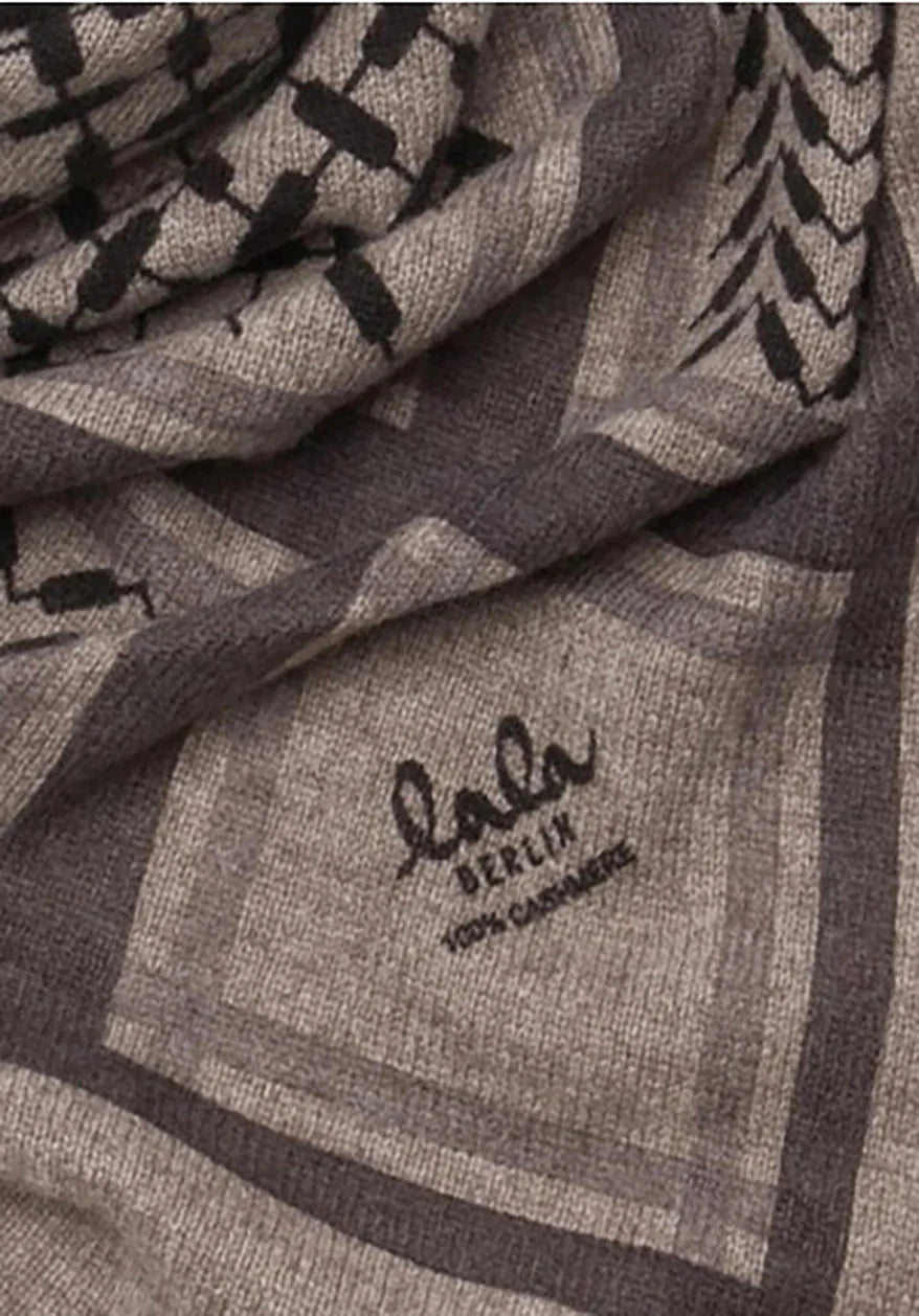 Lala Berlin - Triangle Trinity Classic M - Stradivari Dark brown melange Tørklæder