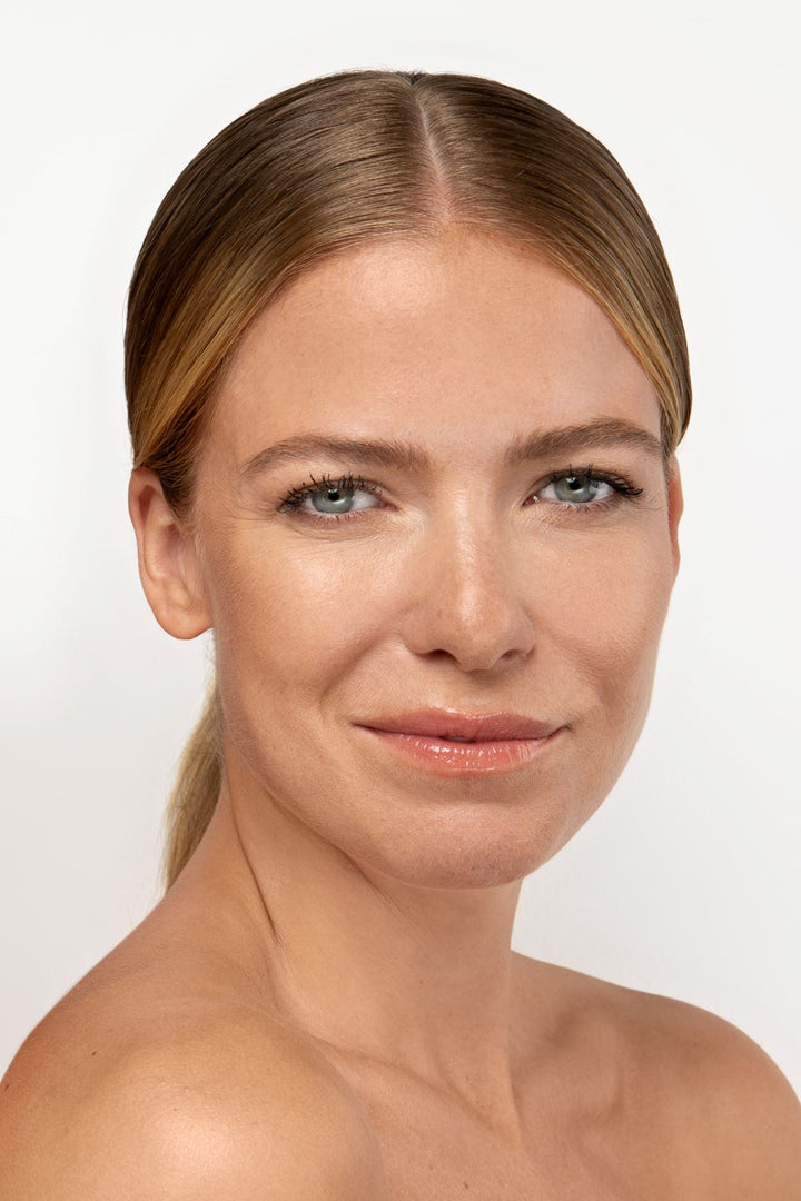 Lavinde Copenhagen - Natural Glow Liquid Foundation Beige 207 - 30 ml Makeup