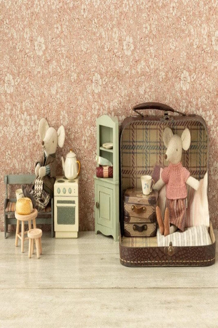 Maileg - Jacket, Pants And Tie In Suitcase, Grandpa Mouse Legetøj