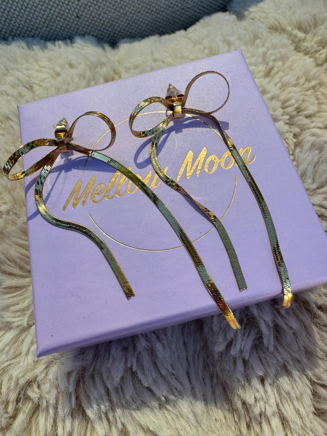 Mellow Moon - Amalie Bow Earring E0991228 - Forgyldt Øreringe