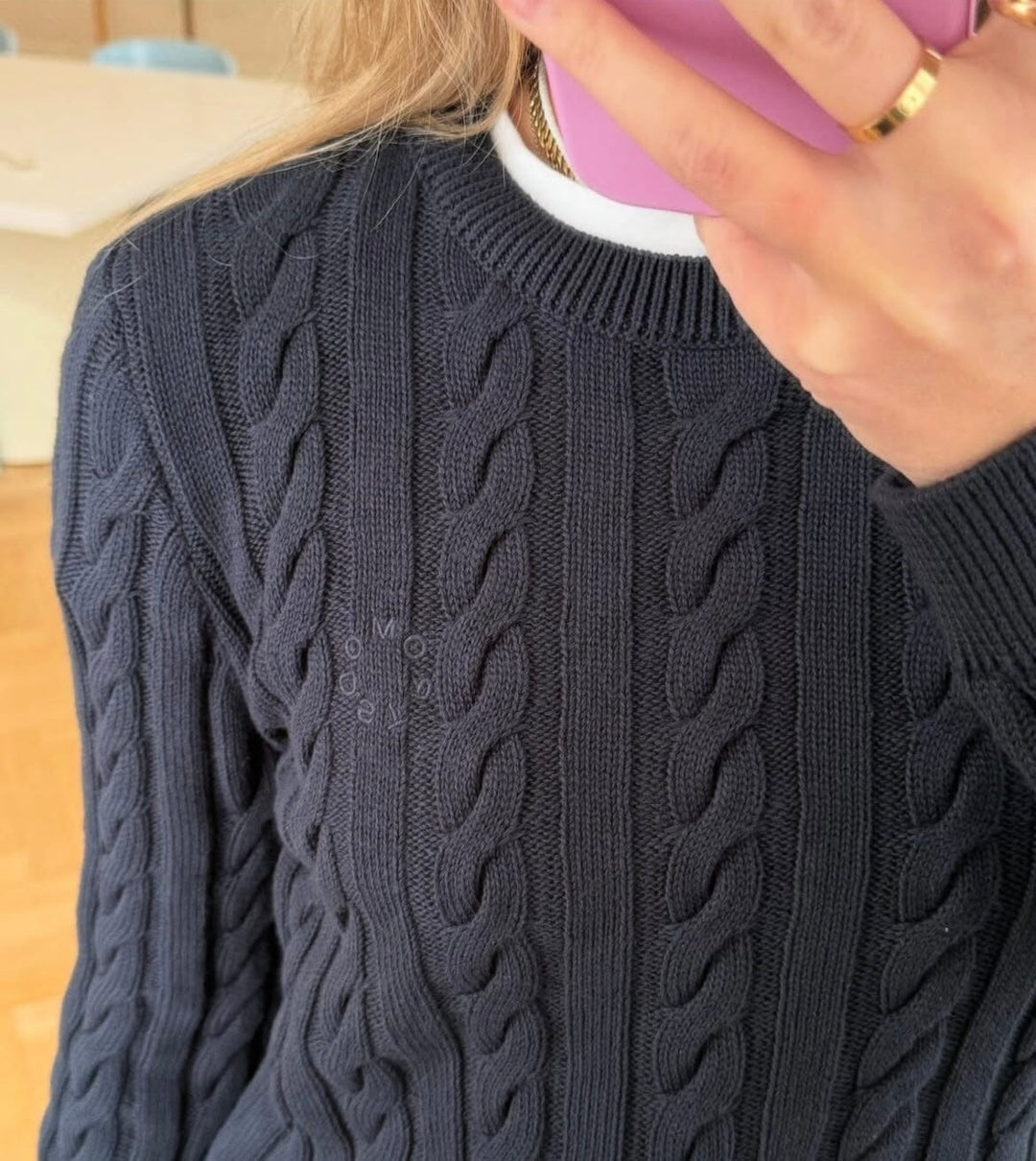 Modström - Sabremd O-Neck 58888 - 3319 - Navy Sky Strikbluser