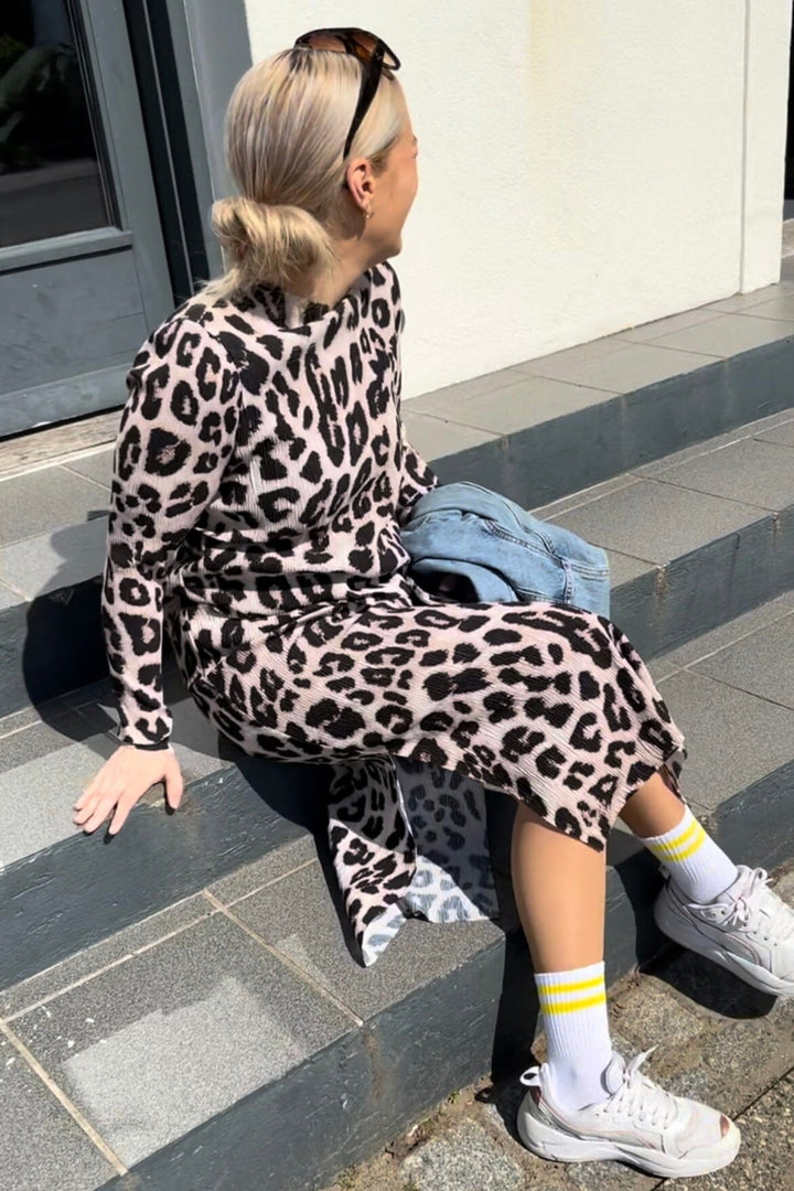 Neo Noir - Vogue Big Leo Dress - Leopard Kjoler