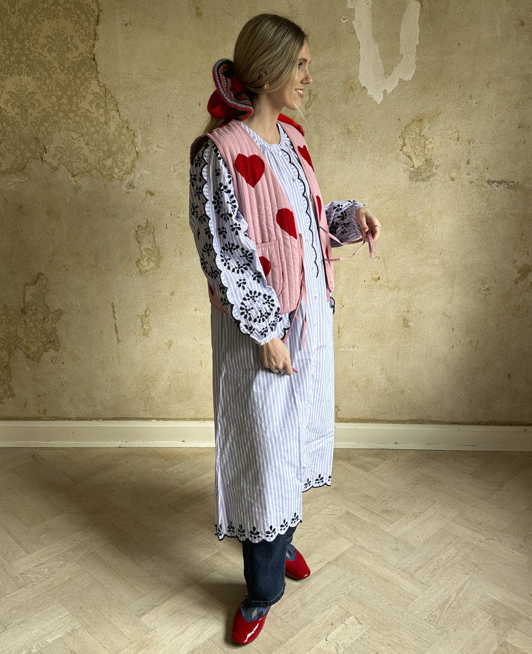 Sissel Edelbo - Honey Vest SE 1424 - Red Heart Veste