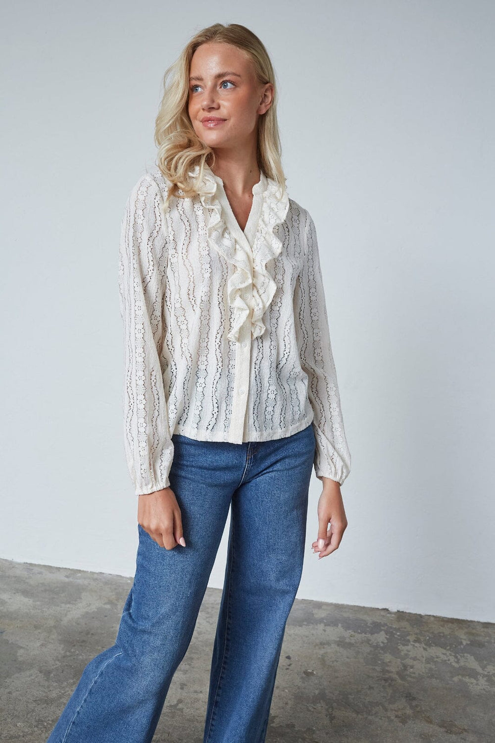 Sisters Point - Eina-V.Sh 18807 - 115 - Cream