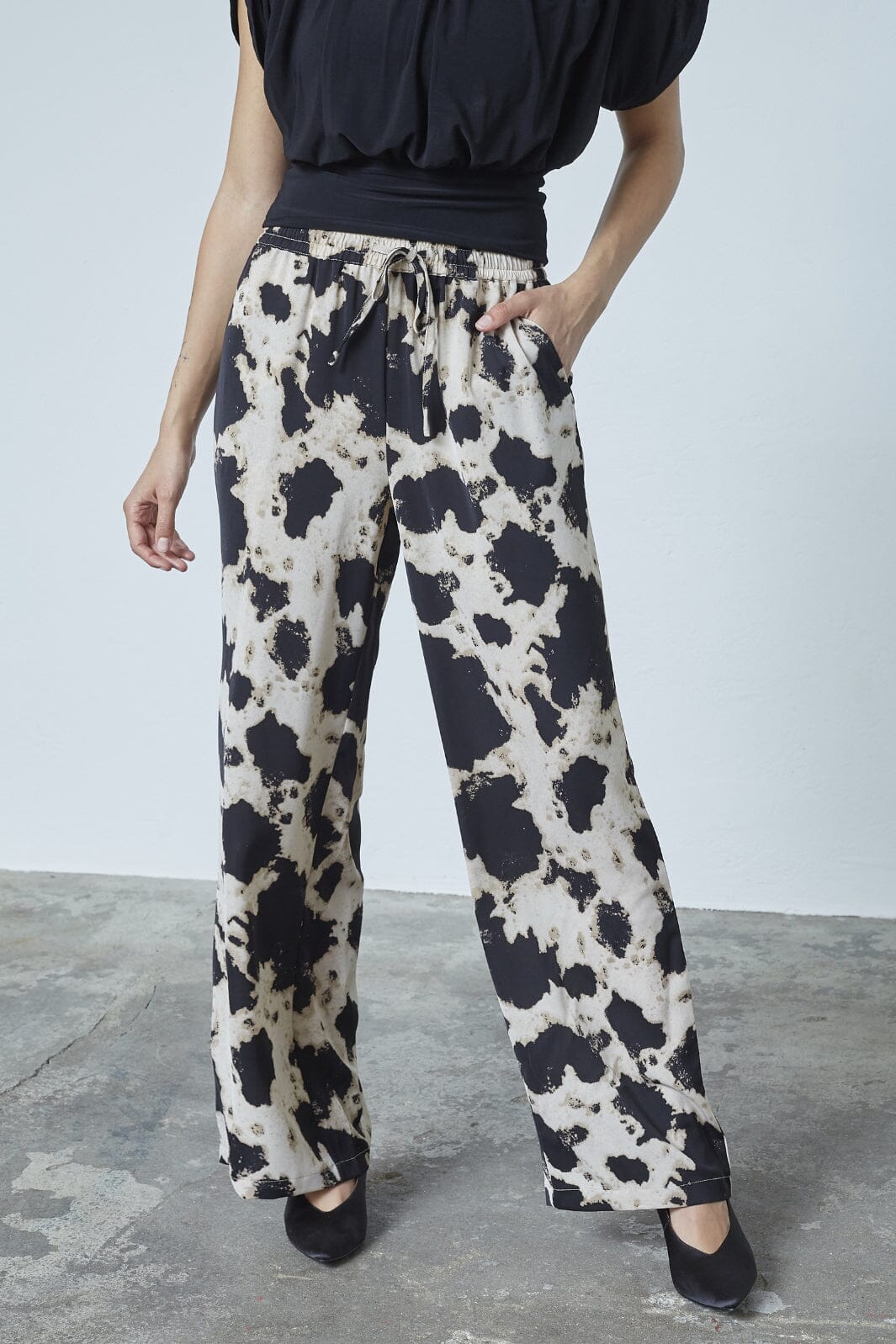 Sisters Point - Ella-Pa48 19082 - 011 - Black/Sand