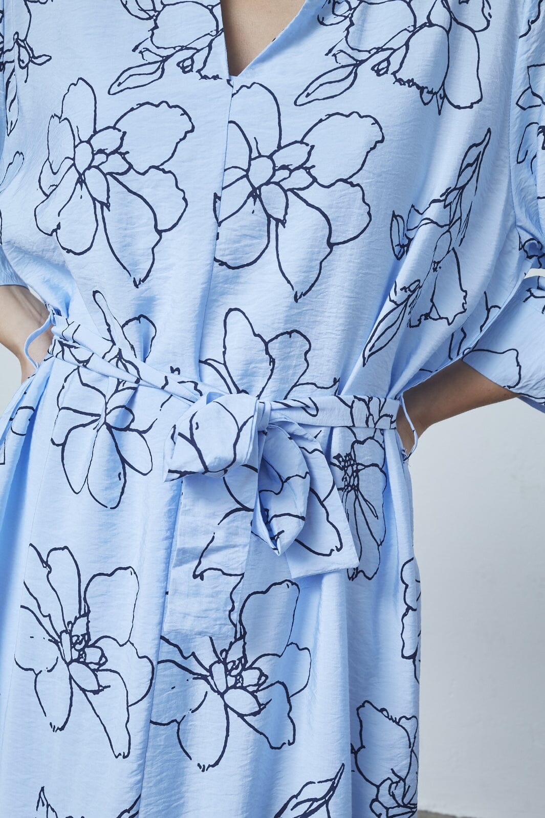 Sisters Point - Valya-Dr 19043 - 811 - L. Blue/Navy