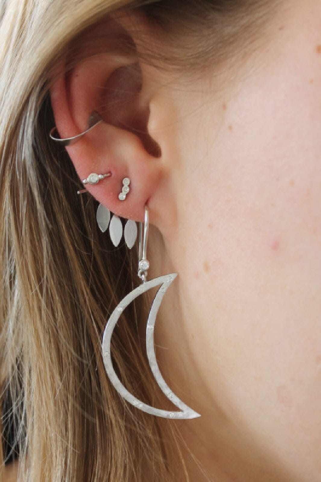 Stine A - Big Bella Moon With Stones Earring Silver - 1260-00-S Øreringe