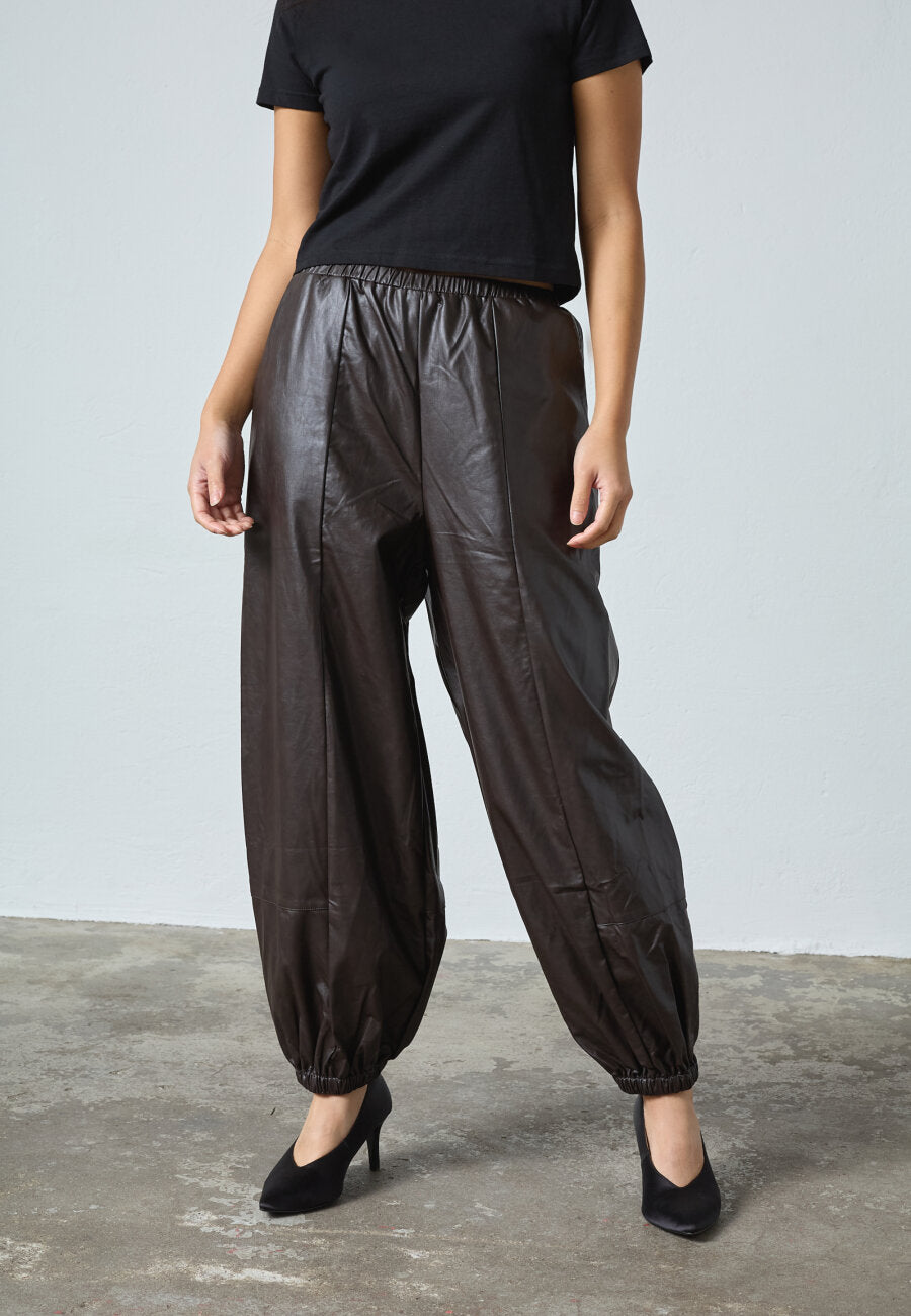 Sisters Point - Vosi-Pa 19682 - 222 - D. Chocolate