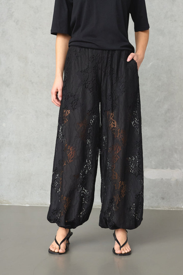 Love & Divine - Love1525 19782 - 000 - Black