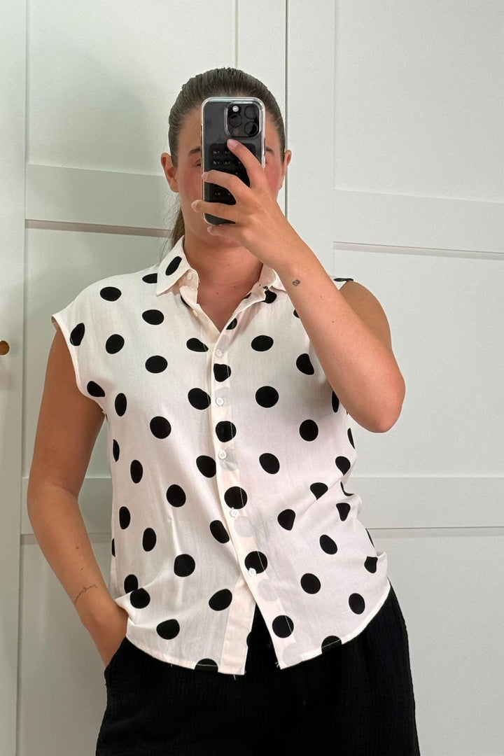 A-bee - Cleo Polka Dot Blouse - Beige Bluser 