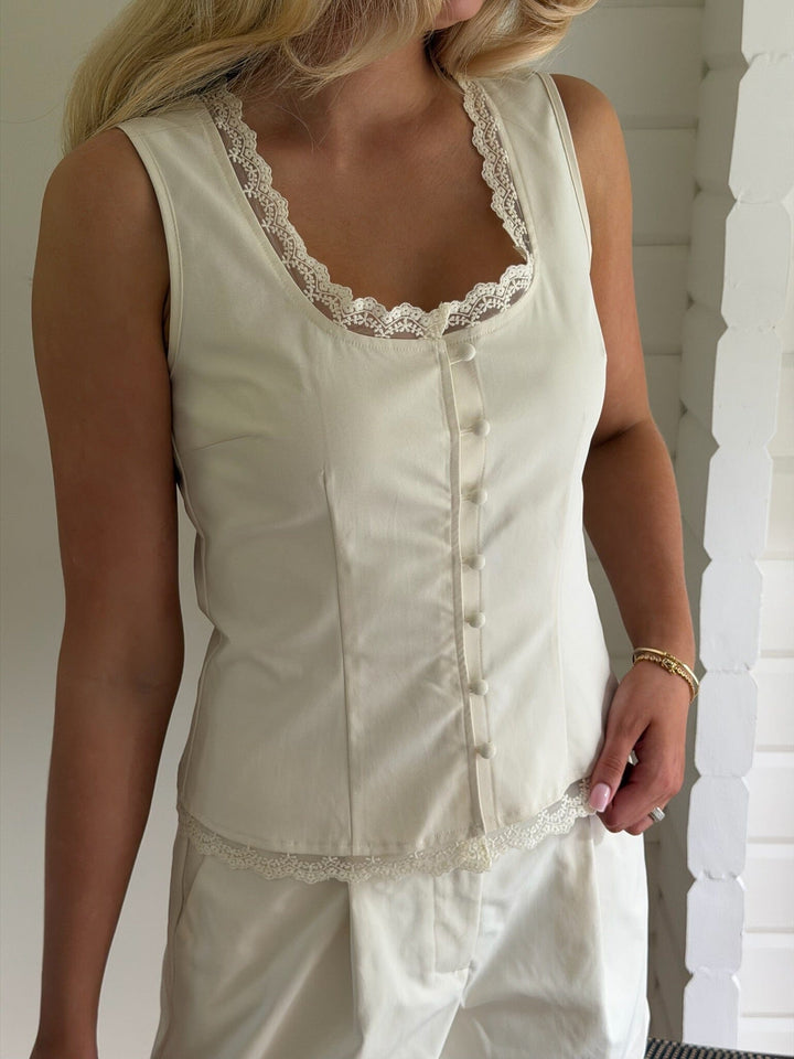 BYIC - Elsieic Top A23887 - Off White Lace T-shirts 