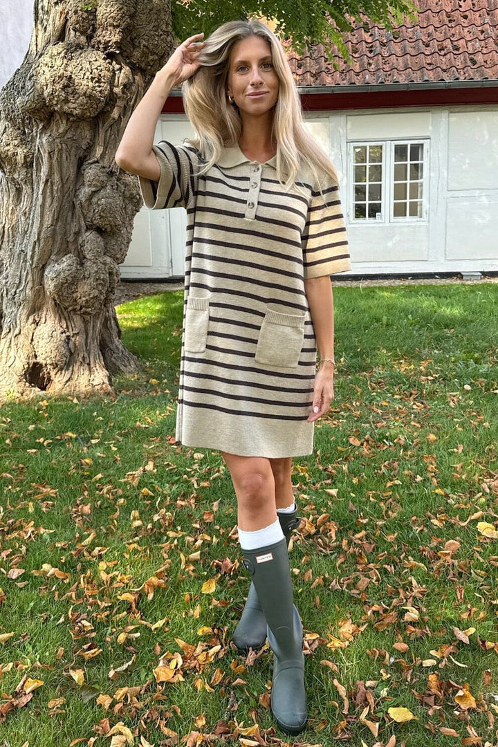 BYIC x Molly&My - Sific Knit Dress H097-3 - Brown Stripes Kjoler 