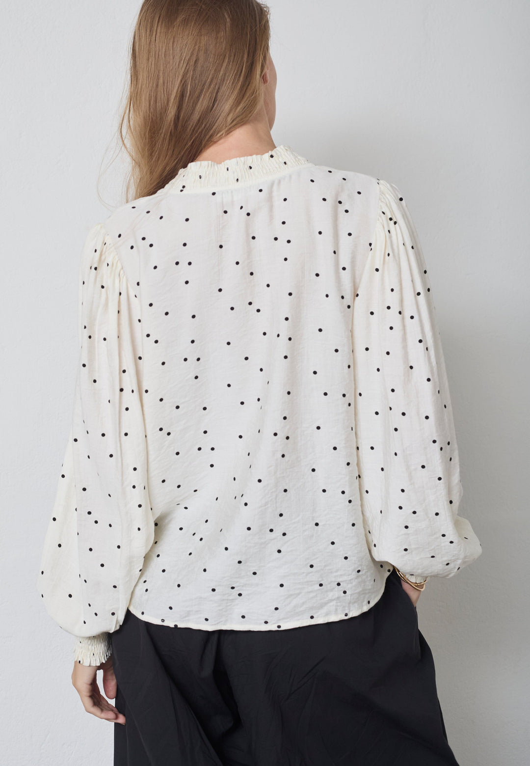 Co´Couture - Diemcc Dot V-Blouse 45062 - 1196 - Offwhite-Black Bluser 