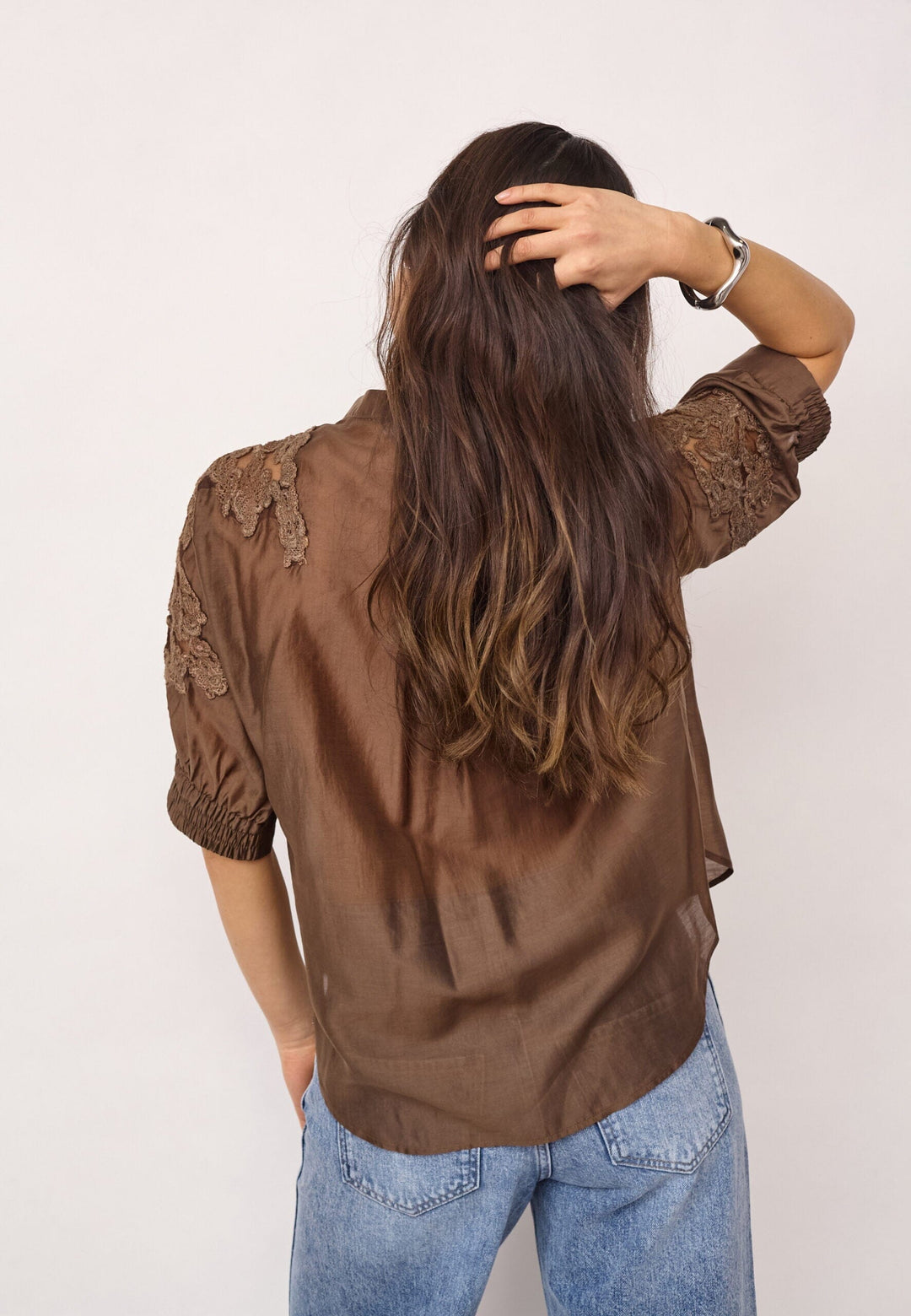 Co´Couture - Kawacc Emb. Ss V-Shirt 500223 - 20003 - Dark Brown Skjorter 