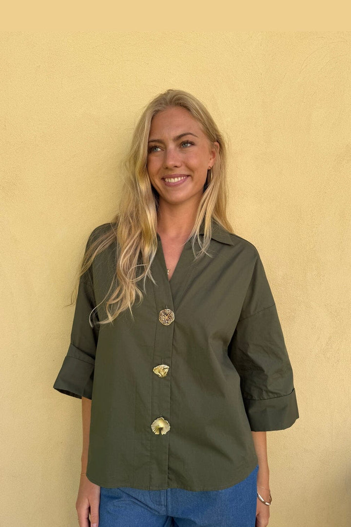 Continue - Augusta Big Gold Buttons 15171 - Army