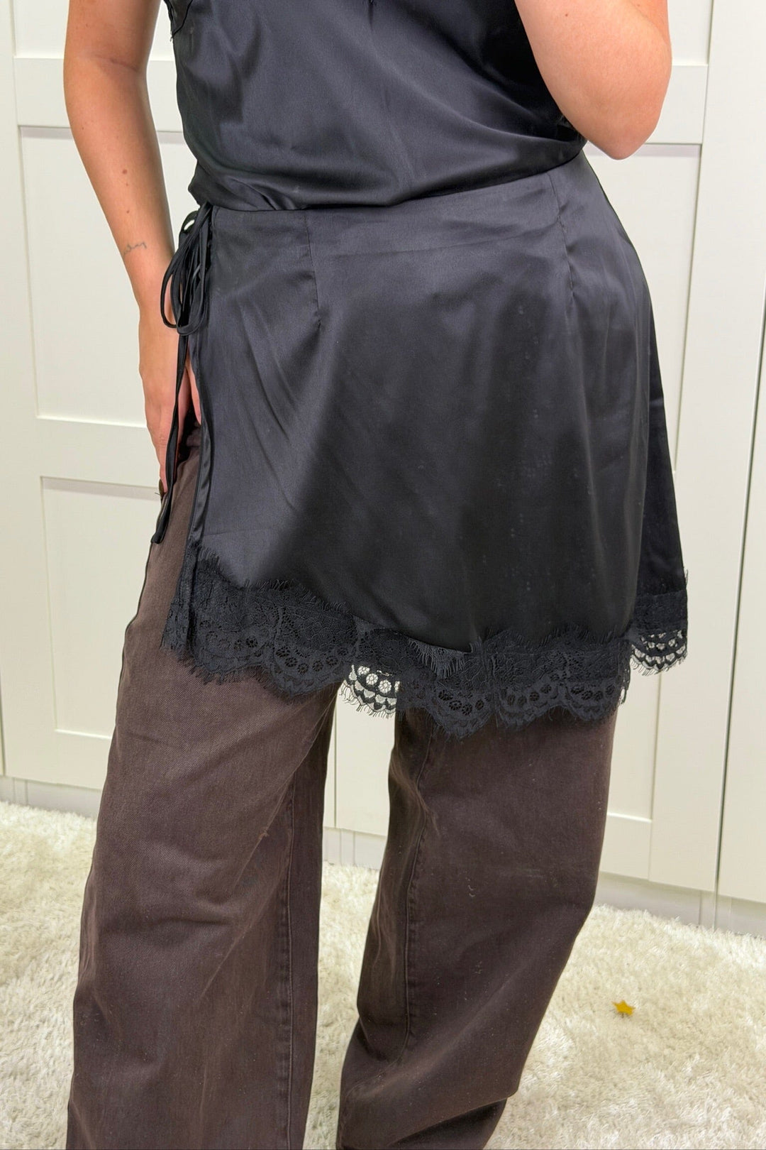 Dear Molly - Lace Wrap Skirt - Black 