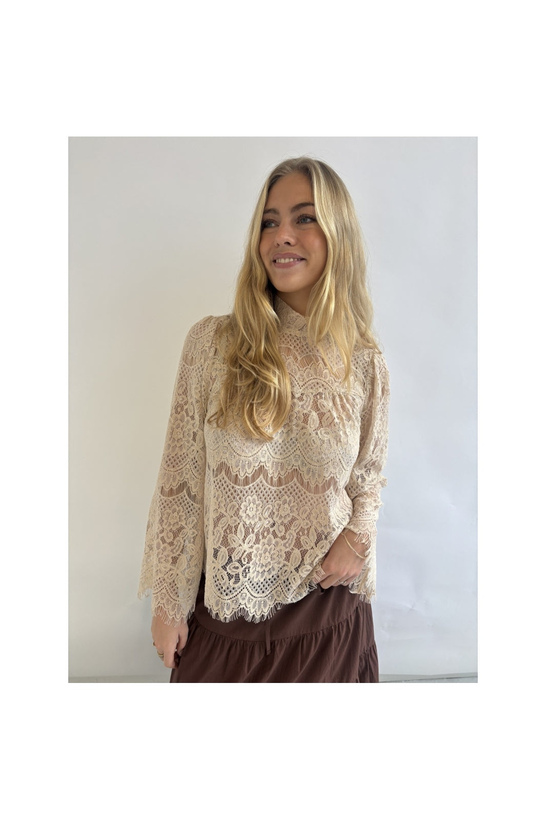 Continue - Valeri 15095 - Nude