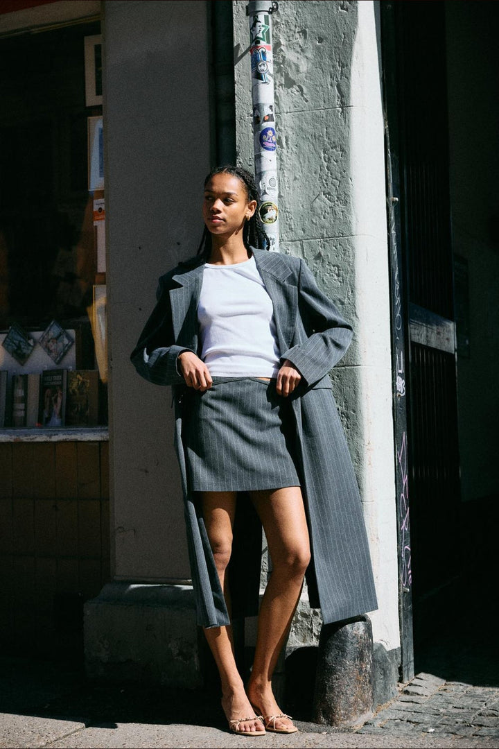 Noisy May - Nmcelia L/S Long Oversize Blazer Tnt/20 - 5213553 Charcoal Gray Pinstripe