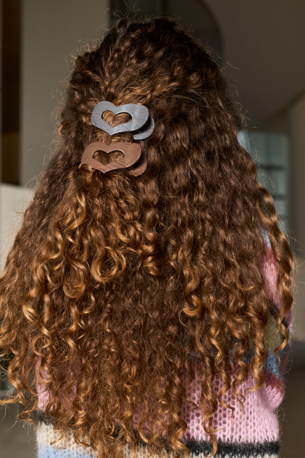 Black Colour - Bcvictorine Hair Claw 6007 - Grey