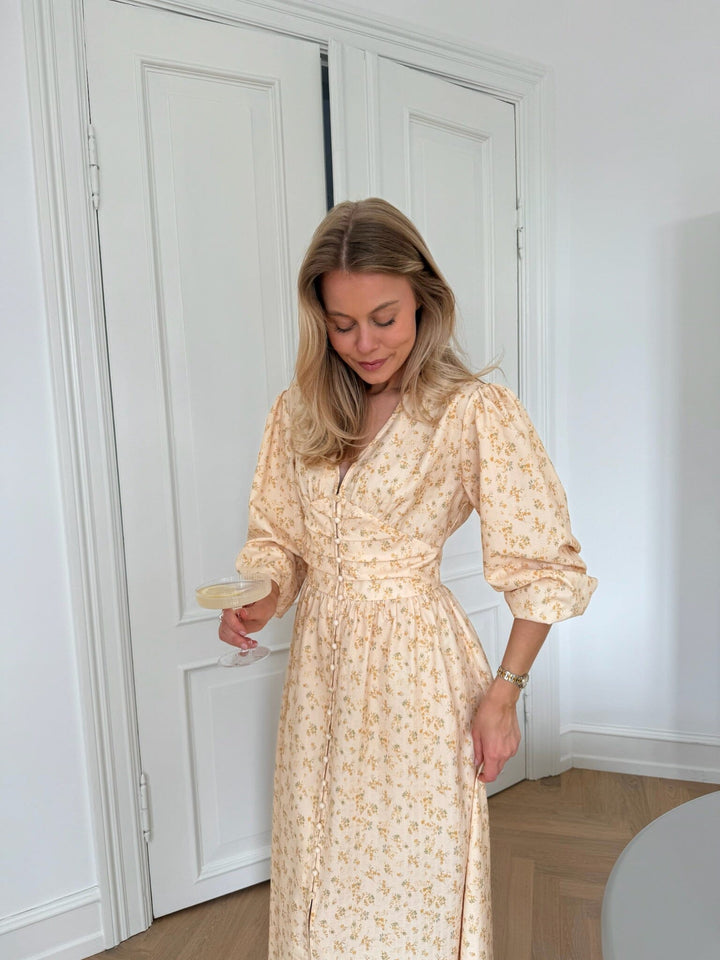 Forudbestilling - BYIC x Molly&My - Adelic Long Dress A2327 - Yellow Flower Print Kjoler 