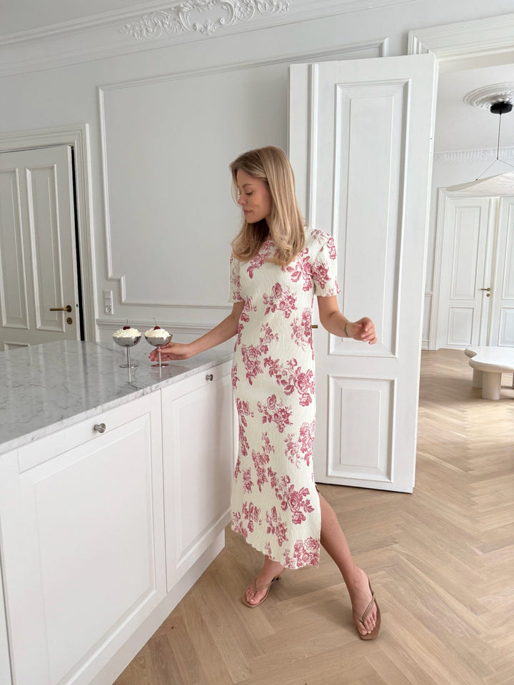 Forudbestilling - BYIC x Molly&My - Odaic Ss Dress A23834 - Vintage Rose Kjoler 