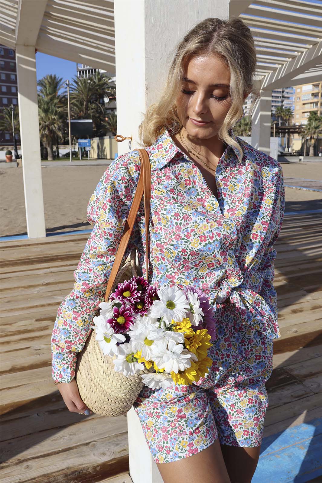 Forudbestilling - Liberte - Sara Shorts - Multicolor Flower (Maj/Juni) Shorts 