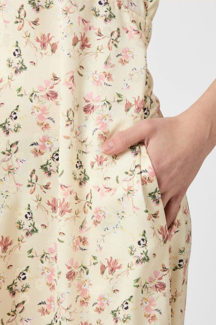 Forudbestilling - Neo Noir - Illana Flower Print Dress 165121 - 122 - Creme