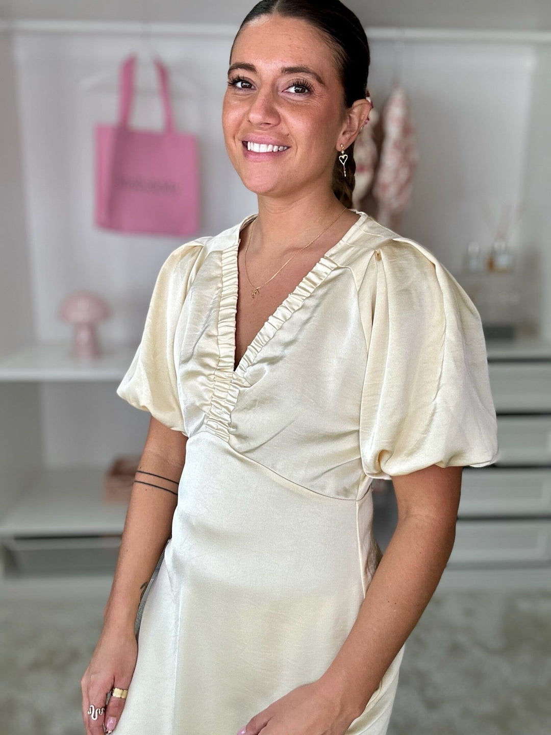 Forudbestilling - Neo Noir - Illana Heavy Sateen Dress 162521 - 191 - Light Yellow Kjoler 