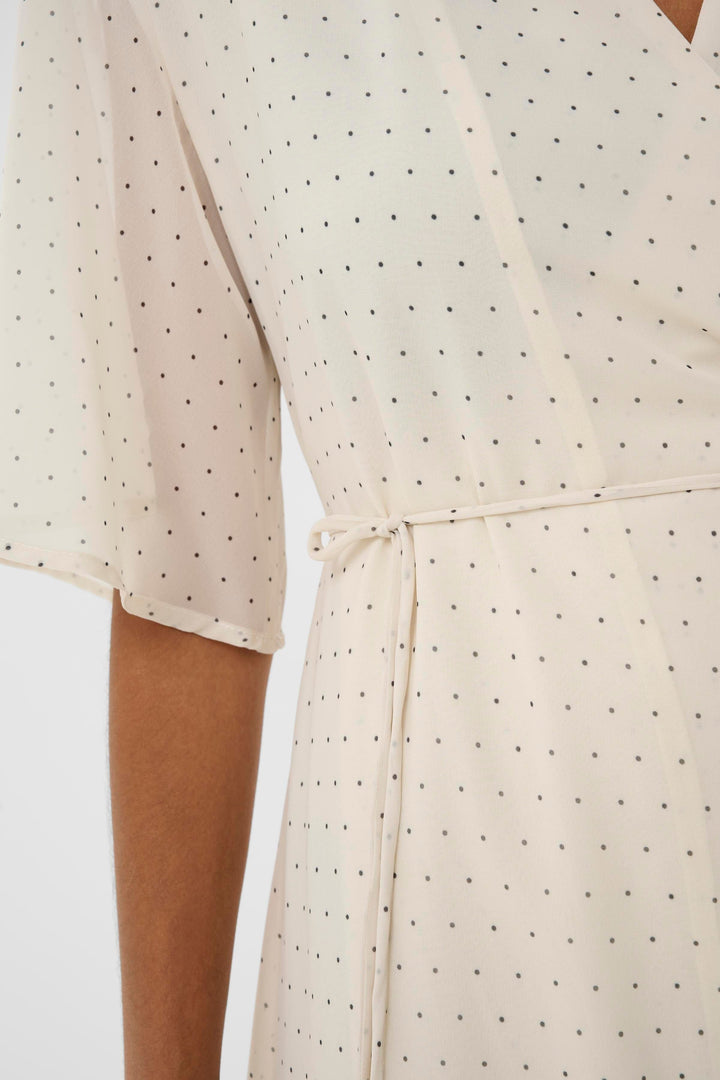 Gestuz - Gzdorah P Wrap Dress 10911150 - 109386 - Birch Dot Kjoler 