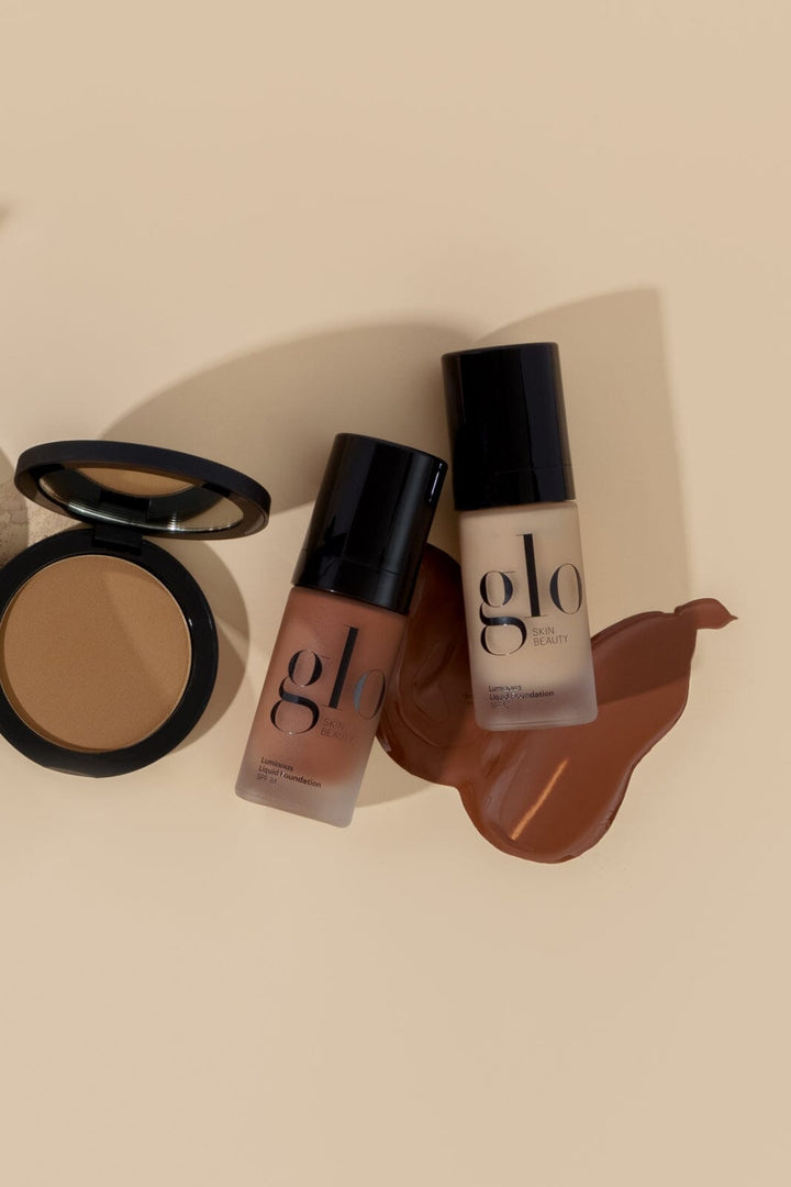 Glo Skin Beauty - Glo Luminous Liquid Foundation SPF 18 - Naturelle, 30 ml Foundation 