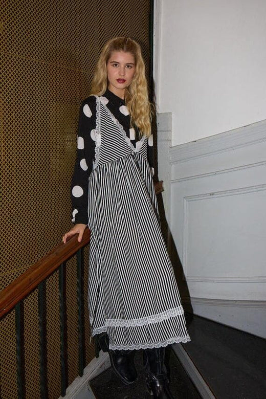Hunkøn - Vicky Dress 25982 - Black Striped Kjoler 