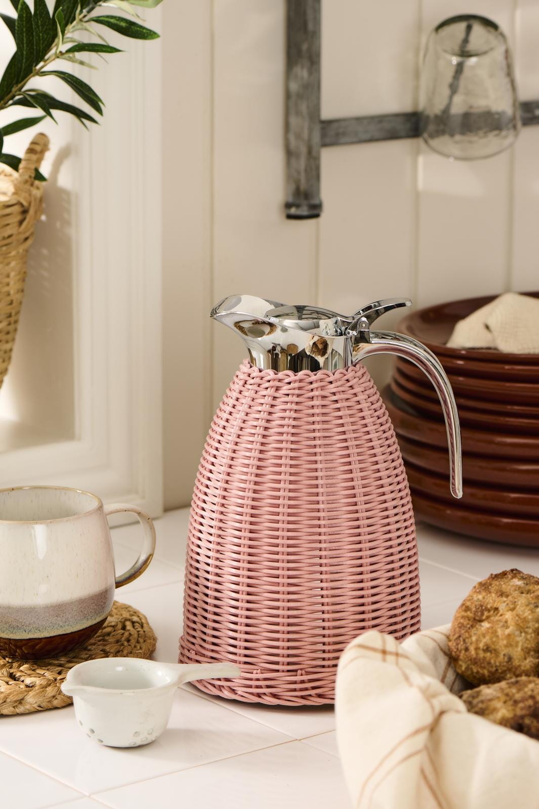 Ib Laursen - Termokande lyserød polyrattan håndflettet 1,5 ltr - Polyrattan, Rustfrit stål, Plastik - 1619-07