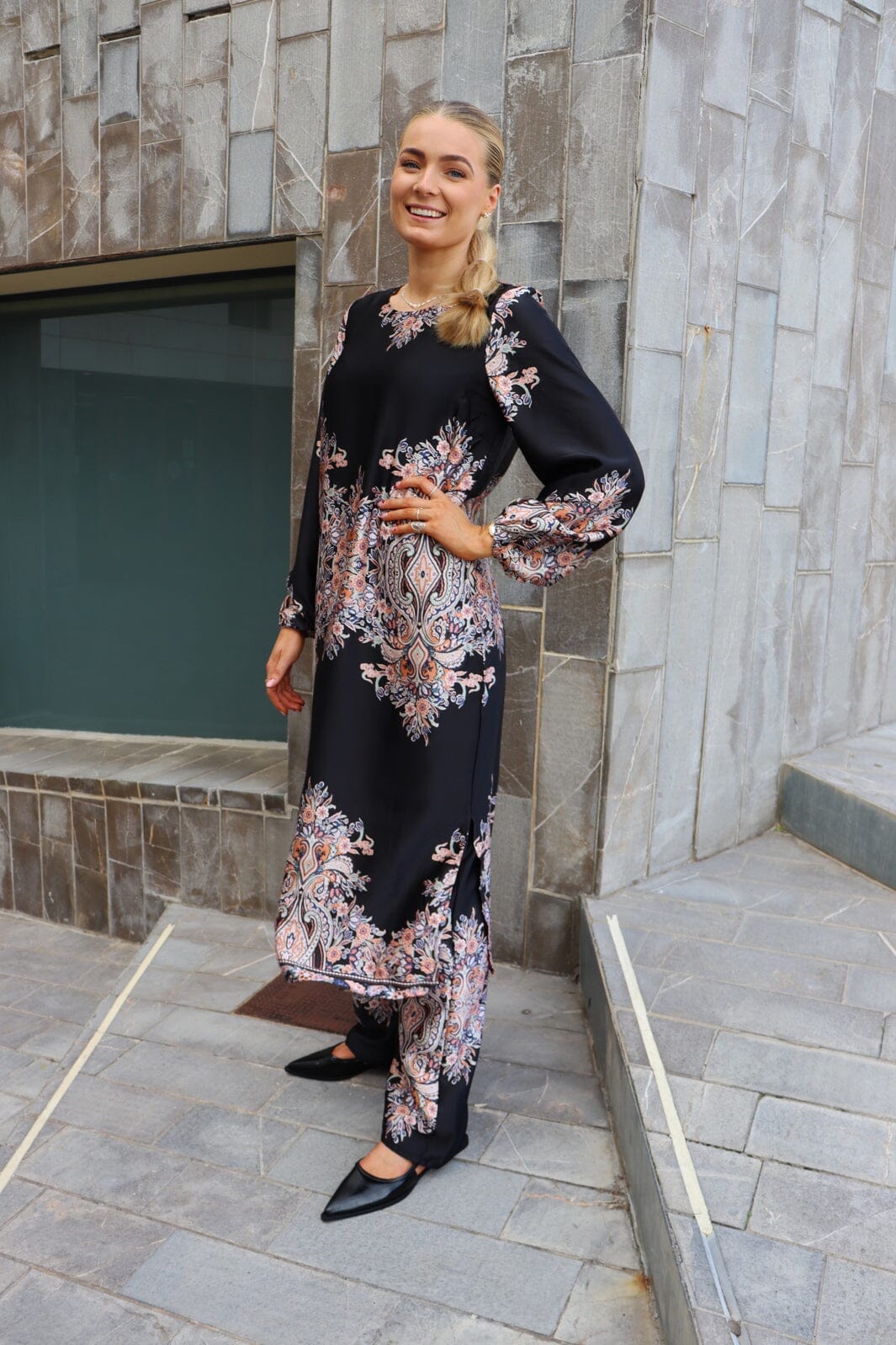 Liberte - Wennise Pants 22342 - Black Paisley