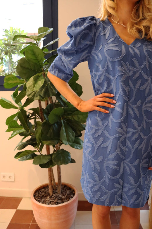 Liberte - Winnie Vneck Short Dress 22376 - Jacquard Blue